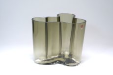 画像3: iittala/イッタラ/ALVAR AALTO/Savoy vas/アルヴァ・アアルトコレクション ベース/H12cm/グレー/BOX付き (3)